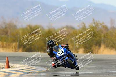 media/Apr-17-2022-CVMA (Sun) [[f474cfa795]]/Race 14 500 Supersport-350 Supersport (Holeshot)/